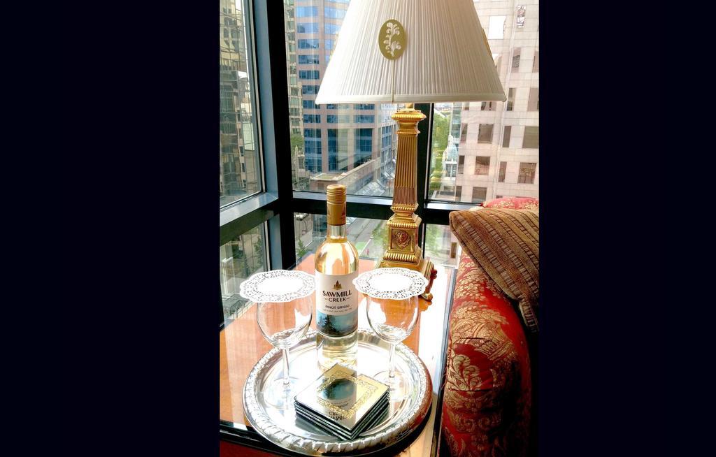 Boutique Suites - Vancouver Ngoại thất bức ảnh